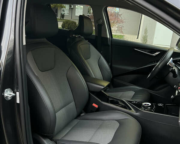 Белый Киа Niro, объемом двигателя 0 л и пробегом 120 тыс. км за 20000 $, фото 34 на Automoto.ua