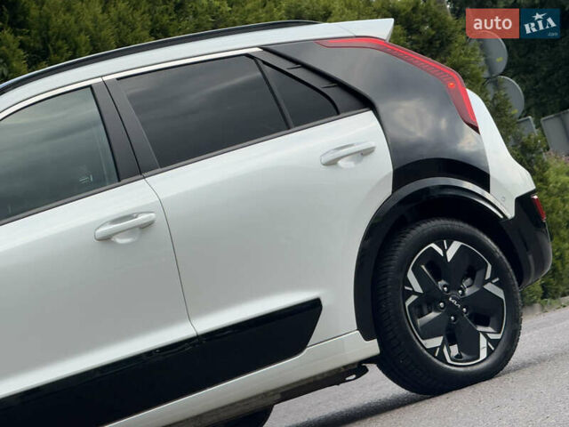 Киа Niro 2023 в Дрогобыче на Automoto.ua Белый Киа Niro, объемом двигателя 0 л и пробегом 57 тыс. км за 23850 $, фото 16 на Automoto.ua