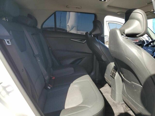 Білий Кіа Niro, об'ємом двигуна 1.6 л та пробігом 101 тис. км за 5700 $, фото 10 на Automoto.ua