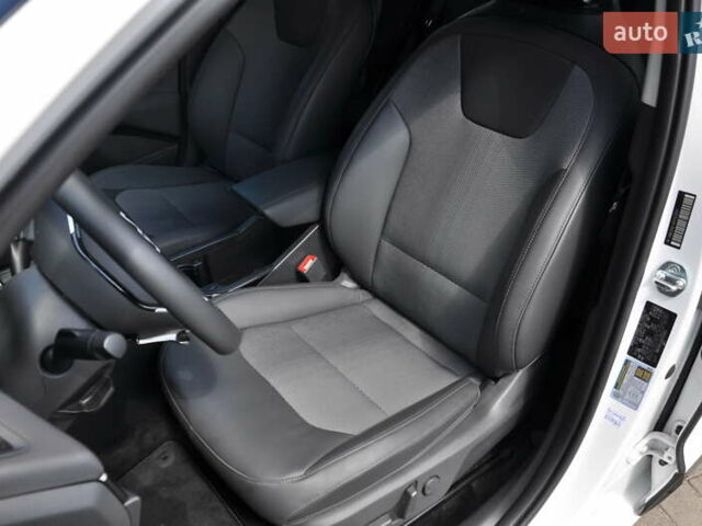 Белый Киа Niro, объемом двигателя 0 л и пробегом 4 тыс. км за 24500 $, фото 15 на Automoto.ua
