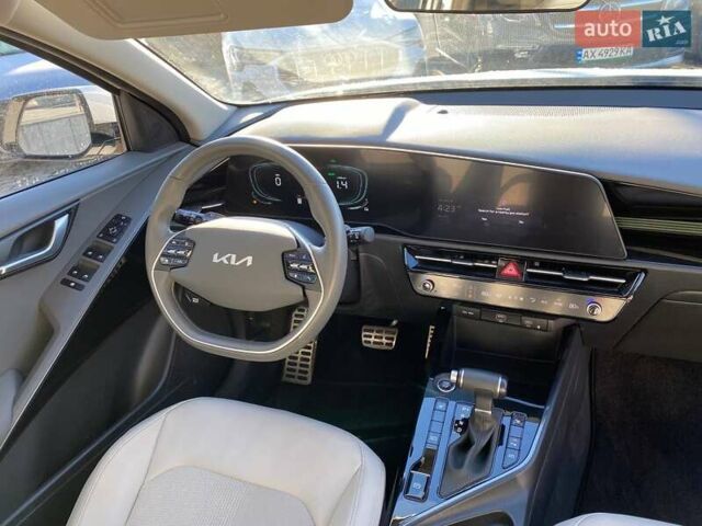 Білий Кіа Niro, об'ємом двигуна 1.6 л та пробігом 19 тис. км за 22900 $, фото 9 на Automoto.ua