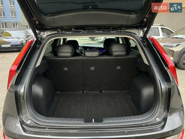 Белый Киа Niro, объемом двигателя 0 л и пробегом 120 тыс. км за 20000 $, фото 37 на Automoto.ua