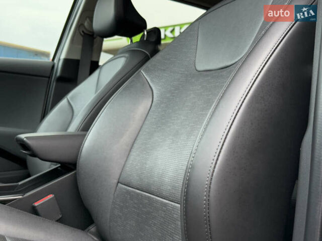 Киа Niro 2023 в Дрогобыче на Automoto.ua Белый Киа Niro, объемом двигателя 0 л и пробегом 57 тыс. км за 23850 $, фото 54 на Automoto.ua