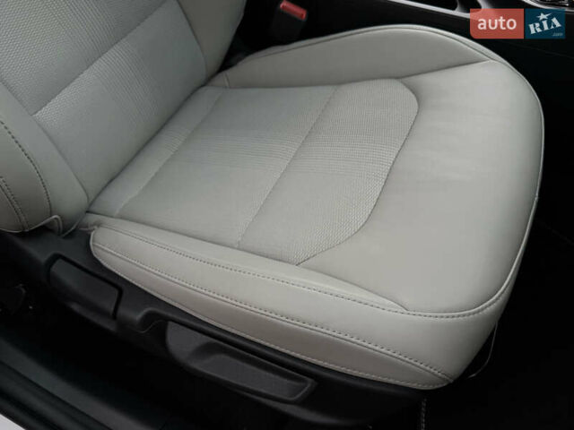 Білий Кіа Niro, об'ємом двигуна 0 л та пробігом 85 тис. км за 26899 $, фото 150 на Automoto.ua