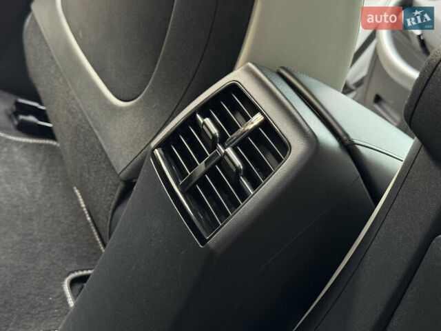 Білий Кіа Niro, об'ємом двигуна 0 л та пробігом 85 тис. км за 26899 $, фото 179 на Automoto.ua