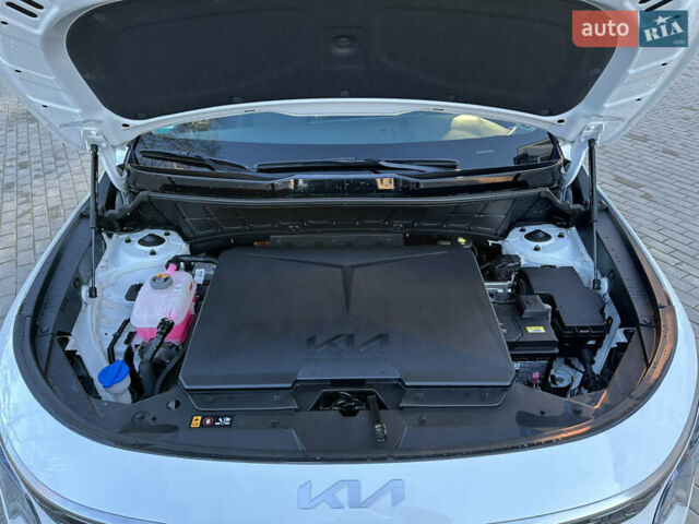 Білий Кіа Niro, об'ємом двигуна 0 л та пробігом 5 тис. км за 27980 $, фото 39 на Automoto.ua