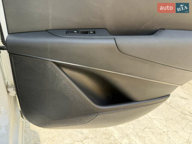 Киа Niro 2023 в Умани на Automoto.ua Белый Киа Niro, объемом двигателя 0 л и пробегом 83 тыс. км за 24600 $, фото 30 на Automoto.ua