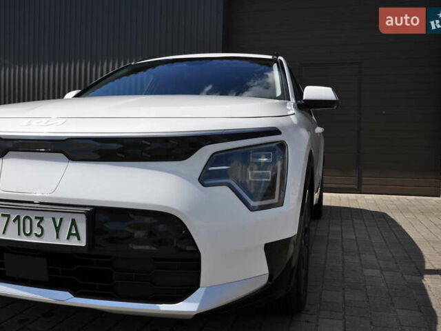 Белый Киа Niro, объемом двигателя 0 л и пробегом 4 тыс. км за 24500 $, фото 3 на Automoto.ua
