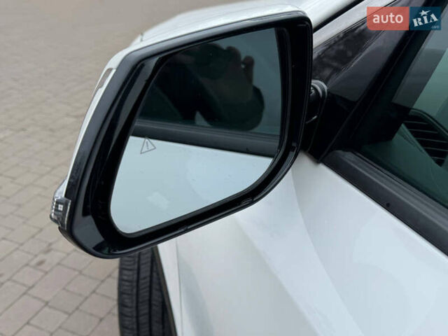 Білий Кіа Niro, об'ємом двигуна 0 л та пробігом 49 тис. км за 21500 $, фото 23 на Automoto.ua