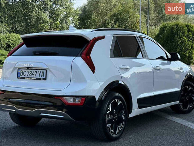 Білий Кіа Niro, об'ємом двигуна 0 л та пробігом 27 тис. км за 18700 $, фото 10 на Automoto.ua