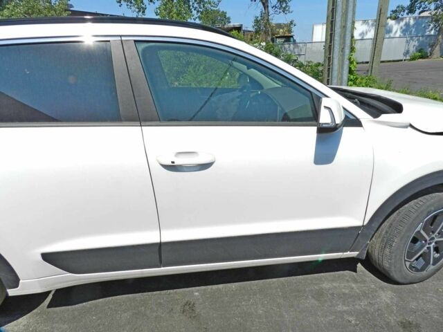 Белый Киа Niro, объемом двигателя 1.6 л и пробегом 18 тыс. км за 17000 $, фото 15 на Automoto.ua