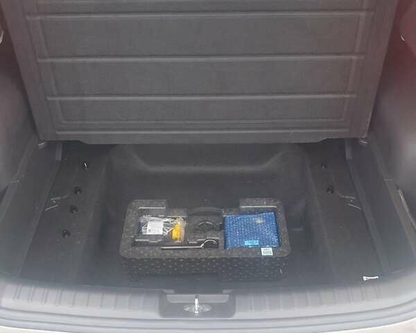 Білий Кіа Niro, об'ємом двигуна 0 л та пробігом 31 тис. км за 23500 $, фото 10 на Automoto.ua