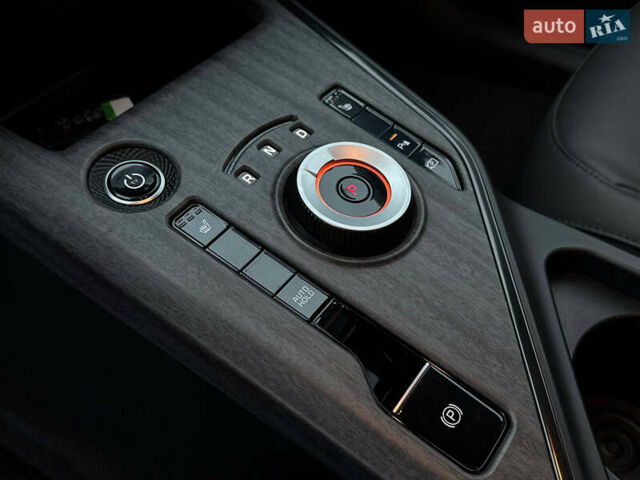 Білий Кіа Niro, об'ємом двигуна 0 л та пробігом 49 тис. км за 21500 $, фото 31 на Automoto.ua