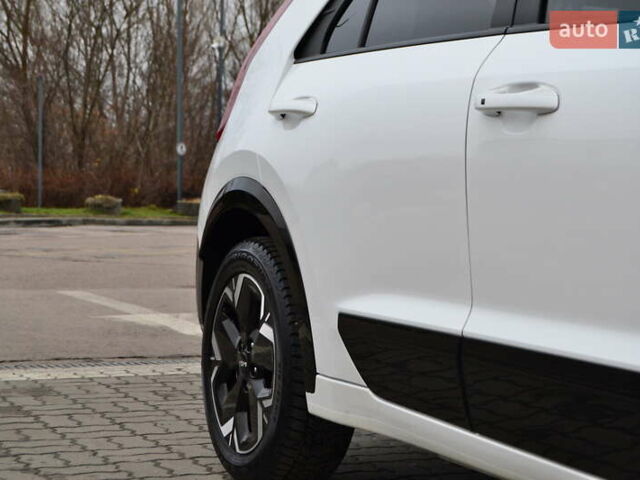 Белый Киа Niro, объемом двигателя 0 л и пробегом 33 тыс. км за 27999 $, фото 83 на Automoto.ua