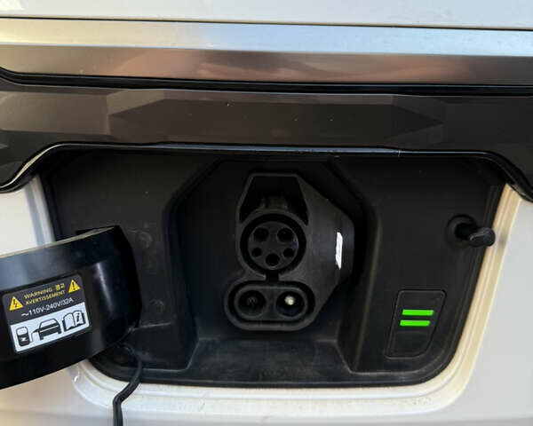 Киа Niro 2023 в Умани на Automoto.ua Белый Киа Niro, объемом двигателя 0 л и пробегом 83 тыс. км за 24600 $, фото 72 на Automoto.ua