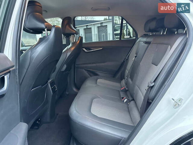 Білий Кіа Niro, об'ємом двигуна 0 л та пробігом 49 тис. км за 21500 $, фото 35 на Automoto.ua