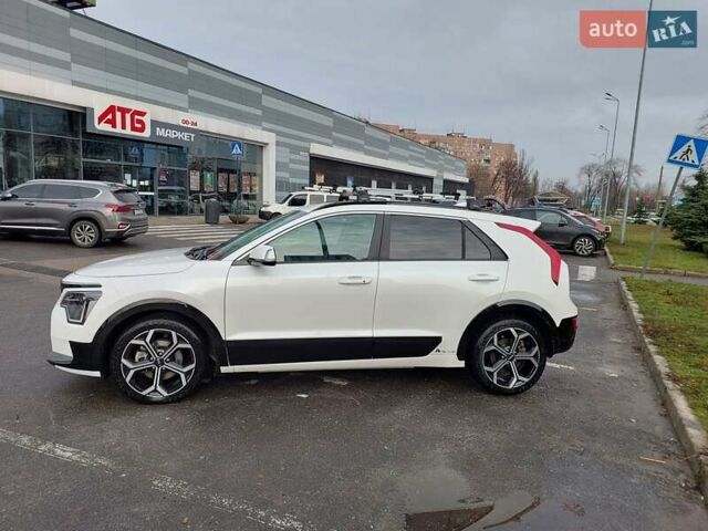 Білий Кіа Niro, об'ємом двигуна 0 л та пробігом 17 тис. км за 32000 $, фото 2 на Automoto.ua