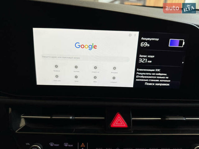 Киа Niro 2023 в Умани на Automoto.ua Белый Киа Niro, объемом двигателя 0 л и пробегом 83 тыс. км за 24600 $, фото 8 на Automoto.ua