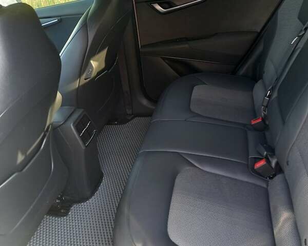 Белый Киа Niro, объемом двигателя 0 л и пробегом 77 тыс. км за 24000 $, фото 13 на Automoto.ua
