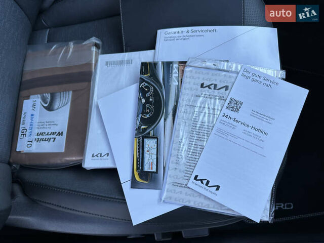Білий Кіа Niro, об'ємом двигуна 0 л та пробігом 5 тис. км за 27980 $, фото 86 на Automoto.ua