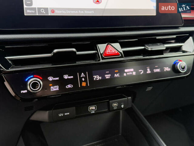 Киа Niro 2023 в Дрогобыче на Automoto.ua Белый Киа Niro, объемом двигателя 0 л и пробегом 57 тыс. км за 23850 $, фото 66 на Automoto.ua