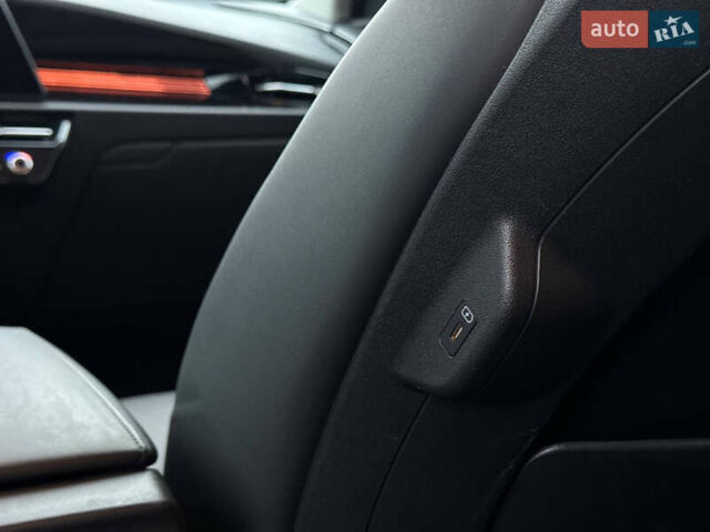 Білий Кіа Niro, об'ємом двигуна 0 л та пробігом 49 тис. км за 21500 $, фото 38 на Automoto.ua