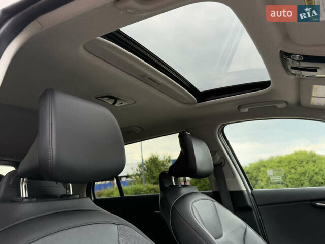 Киа Niro 2023 в Дрогобыче на Automoto.ua Белый Киа Niro, объемом двигателя 0 л и пробегом 57 тыс. км за 23850 $, фото 77 на Automoto.ua