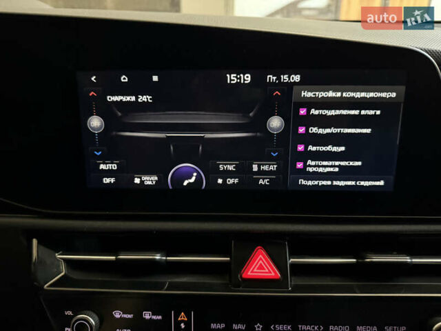 Киа Niro 2023 в Умани на Automoto.ua Белый Киа Niro, объемом двигателя 0 л и пробегом 83 тыс. км за 24600 $, фото 15 на Automoto.ua