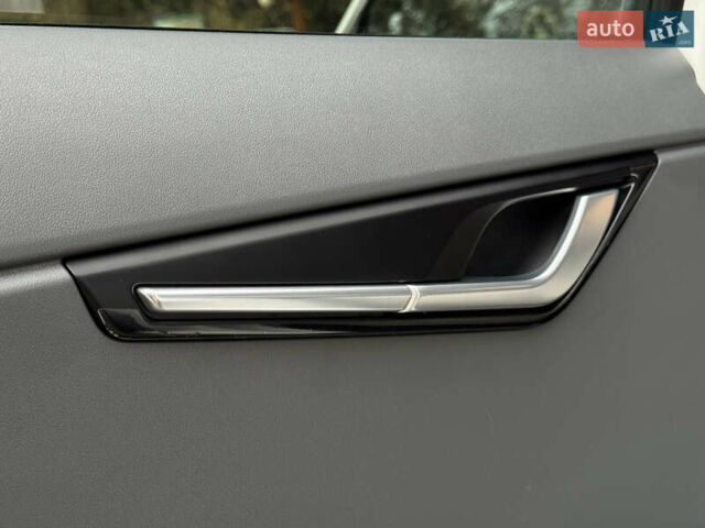 Білий Кіа Niro, об'ємом двигуна 0 л та пробігом 85 тис. км за 26899 $, фото 161 на Automoto.ua