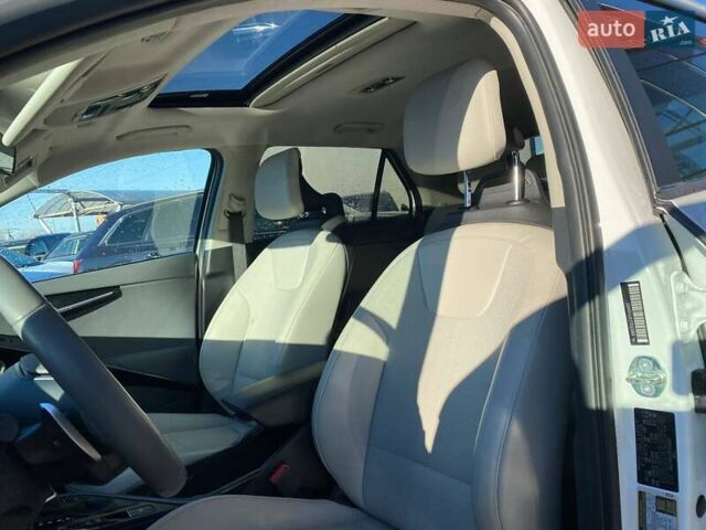 Білий Кіа Niro, об'ємом двигуна 1.6 л та пробігом 19 тис. км за 22900 $, фото 20 на Automoto.ua