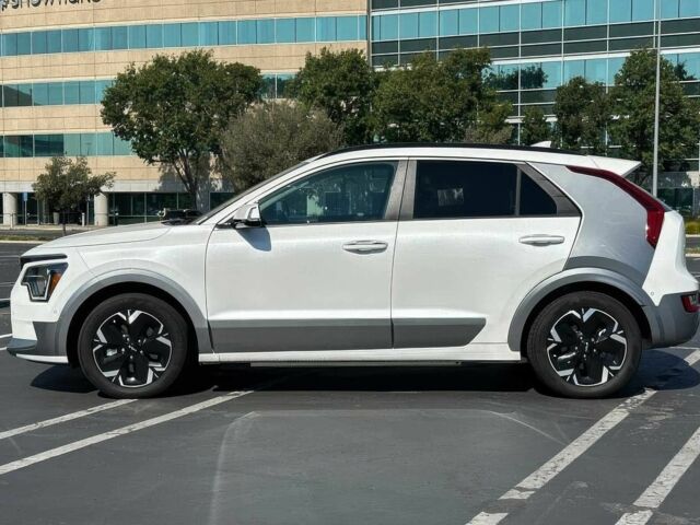 Белый Киа Niro, объемом двигателя 0 л и пробегом 20 тыс. км за 16900 $, фото 3 на Automoto.ua