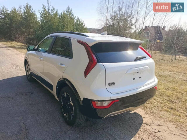 Белый Киа Niro, объемом двигателя 0 л и пробегом 64 тыс. км за 22000 $, фото 4 на Automoto.ua
