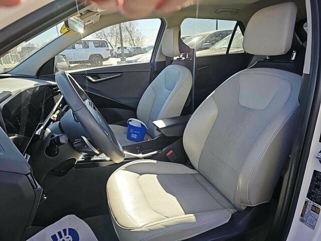 Белый Киа Niro, объемом двигателя 0 л и пробегом 12 тыс. км за 12000 $, фото 6 на Automoto.ua