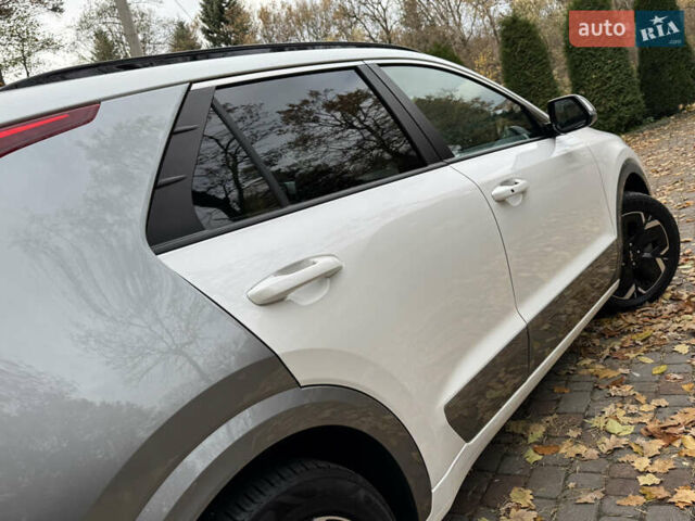 Білий Кіа Niro, об'ємом двигуна 0 л та пробігом 85 тис. км за 26899 $, фото 70 на Automoto.ua