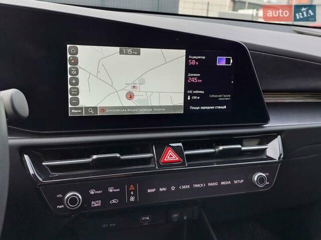 Білий Кіа Niro, об'ємом двигуна 0 л та пробігом 17 тис. км за 32000 $, фото 27 на Automoto.ua