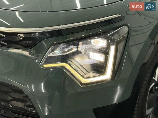 Белый Киа Niro, объемом двигателя 0 л и пробегом 86 тыс. км за 28955 $, фото 4 на Automoto.ua