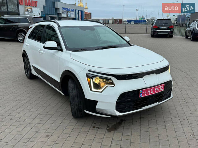 Білий Кіа Niro, об'ємом двигуна 0 л та пробігом 49 тис. км за 21500 $, фото 19 на Automoto.ua
