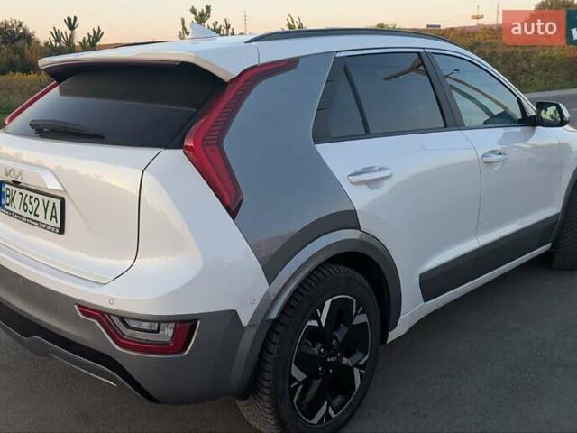 Білий Кіа Niro, об'ємом двигуна 0 л та пробігом 48 тис. км за 24999 $, фото 2 на Automoto.ua