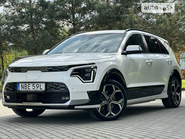 Білий Кіа Niro, об'ємом двигуна 0 л та пробігом 12 тис. км за 35990 $, фото 1 на Automoto.ua