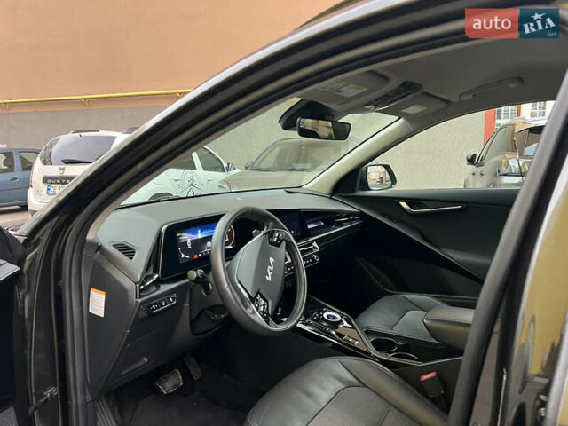Белый Киа Niro, объемом двигателя 0 л и пробегом 120 тыс. км за 20000 $, фото 24 на Automoto.ua