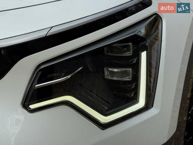 Білий Кіа Niro, об'ємом двигуна 0 л та пробігом 85 тис. км за 26899 $, фото 12 на Automoto.ua