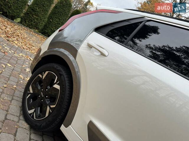 Білий Кіа Niro, об'ємом двигуна 0 л та пробігом 85 тис. км за 26899 $, фото 51 на Automoto.ua