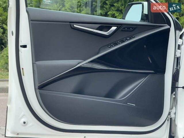 Киа Niro 2023 в Дрогобыче на Automoto.ua Белый Киа Niro, объемом двигателя 0 л и пробегом 57 тыс. км за 23850 $, фото 46 на Automoto.ua