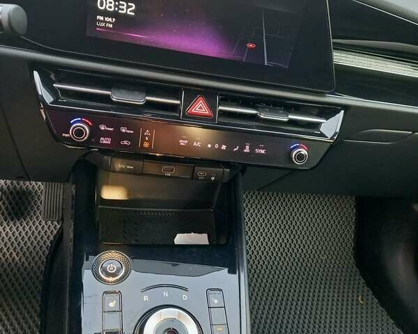 Белый Киа Niro, объемом двигателя 0 л и пробегом 77 тыс. км за 24000 $, фото 11 на Automoto.ua