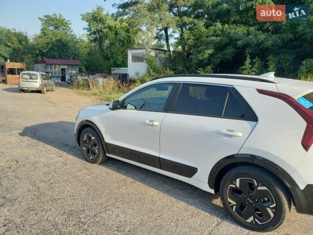 Белый Киа Niro, объемом двигателя 0 л и пробегом 77 тыс. км за 24000 $, фото 2 на Automoto.ua