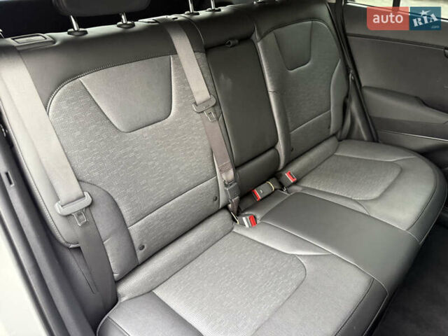 Белый Киа Niro, объемом двигателя 0 л и пробегом 24 тыс. км за 24700 $, фото 101 на Automoto.ua