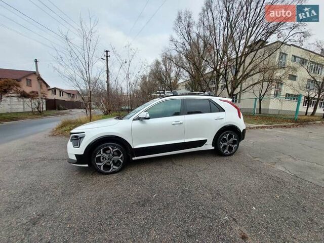 Білий Кіа Niro, об'ємом двигуна 0 л та пробігом 17 тис. км за 32000 $, фото 34 на Automoto.ua