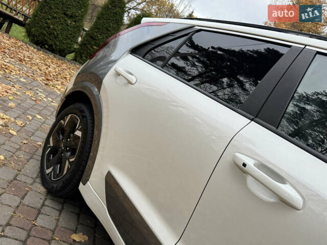 Білий Кіа Niro, об'ємом двигуна 0 л та пробігом 85 тис. км за 26899 $, фото 50 на Automoto.ua