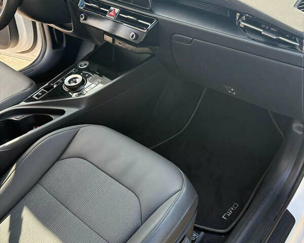 Белый Киа Niro, объемом двигателя 0 л и пробегом 28 тыс. км за 20499 $, фото 17 на Automoto.ua