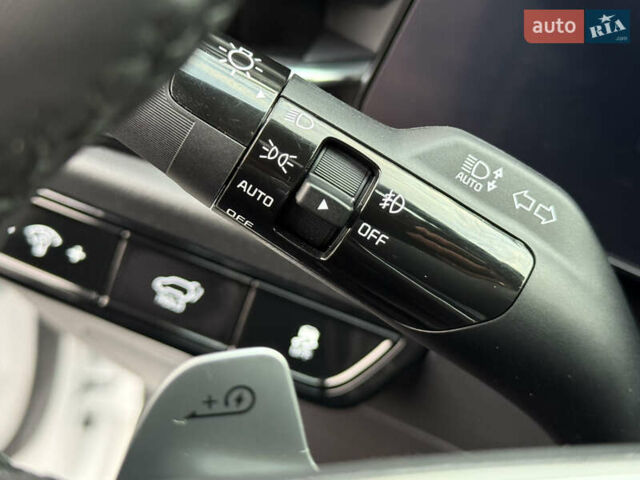 Белый Киа Niro, объемом двигателя 0 л и пробегом 24 тыс. км за 24700 $, фото 87 на Automoto.ua